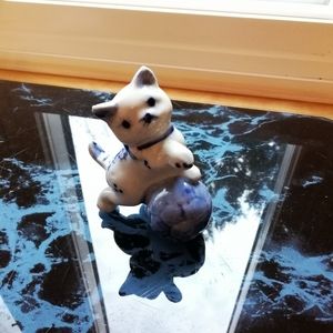 Vintage Porceline Kitten With Ball